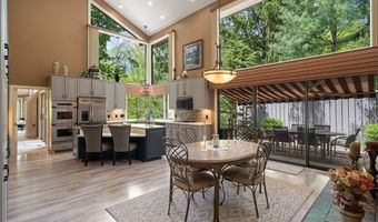 540 Bent Creek Oval, Aurora, OH 44202