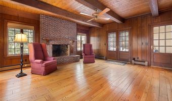 555 Great Rd, Lincoln, RI 02865