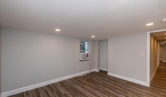 8 SHERMAN Dr, Claymont, DE 19703