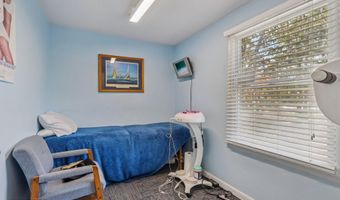 492 N Main St, Barnegat, NJ 08005