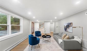 75 Walnut Rd, North Kingstown, RI 02852