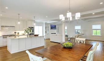 11 Shields St, Newport, RI 02840
