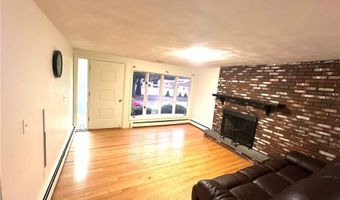 8 Ashby St, Johnston, RI 02919