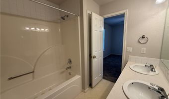 15 Pennine Ln, Bella Vista, AR 72714