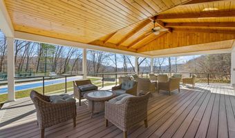 77 Buttonwood Dr, Brattleboro, VT 05301