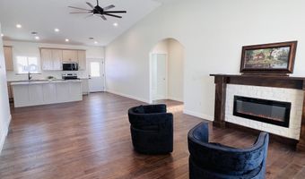 921 Willet St, Aberdeen, SD 57401