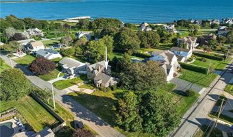9 White Ter, Middletown, RI 02842