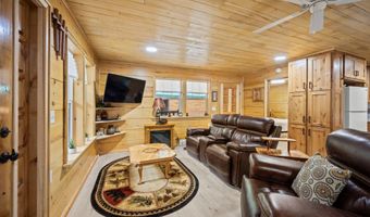 109 E Kamloop Ave, Bayview, ID 83803