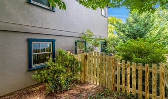1903 N RANDOLPH St, Arlington, VA 22207