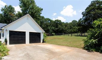 2345 Seagraves Mill Rd, Hull, GA 30646