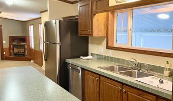 2 Windsor Dr, Alfred, ME 04002