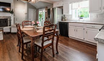 320 Spruce St, Cheshire, CT 06410