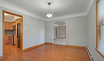 281 Chestnut St, Antioch, IL 60002