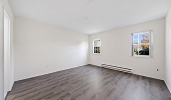 75 Harbor N, Amityville, NY 11701