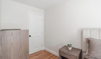 72 Wilbur Rd, Lincoln, RI 02865