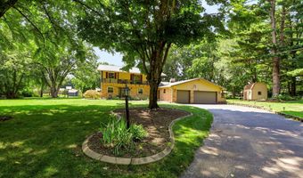 8852 Ridge Hill Dr, Indianapolis, IN 46217