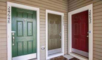 24650 CARIBOU Sq, Aldie, VA 20105