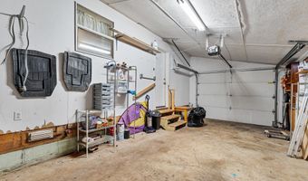 8 Cedar Dr, Barboursville, WV 25504