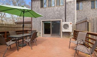 2 Roundhouse Rd 2, Bourne, MA 02532
