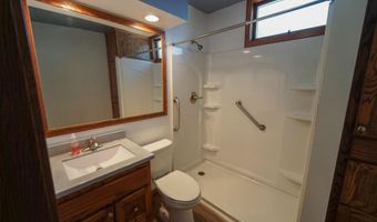 610 7th Ave, Ackley, IA 50601