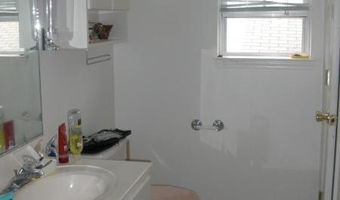 90 Monmouth Ave, Middletown, NJ 07748