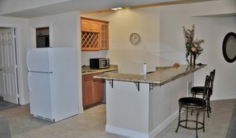 7582 VENTURE Dr, Alexandria, VA 22315