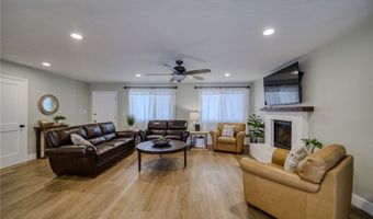 808 Park Crest Dr, Bullhead City, AZ 86429