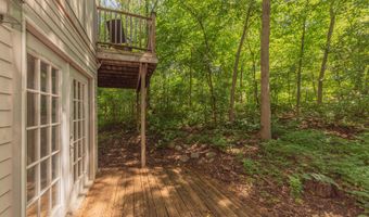 609 Ridgewood Ct, Ann Arbor, MI 48103