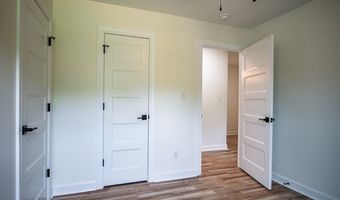 102 Autumwood Cv, Batesville, MS 38606