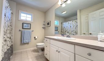 39 Wickendon Ct, Amherst, NY 14221