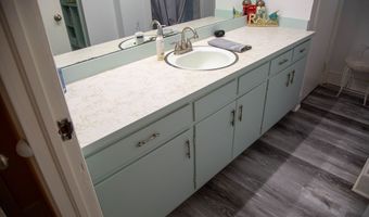 1758 Easons Bluff Rd, Baxley, GA 31513