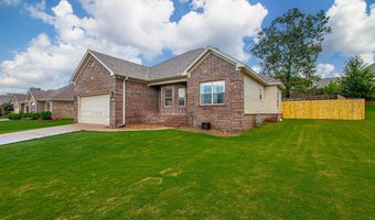 3906 Edgewater Dr, Benton, AR 72019