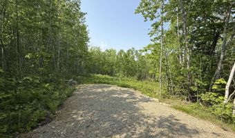 15 Bowling Green Ln, Belfast, ME 04915
