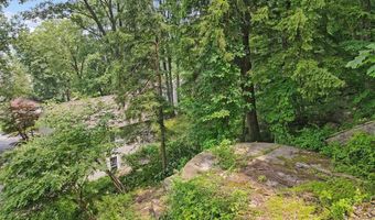 2545 S Albert St, Allentown, PA 18103