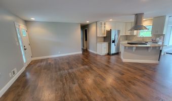 8201 Windcombe Blvd, Indianapolis, IN 46240