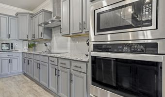 7128 Glen Eagle Dr, Biloxi, MS 39532