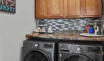 1819 NW Lakeside Dr, Ankeny, IA 50023