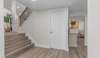 996 WHITNEY Ln, Ambler, PA 19002