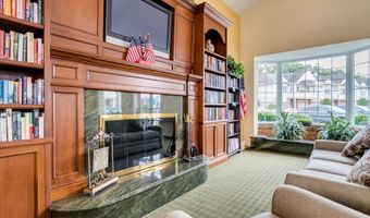 12 Sarah Ct, Amityville, NY 11701
