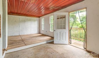 153 Vinewood Cir, Asheville, NC 28806