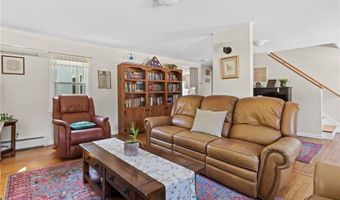 76 W Allenton Rd, North Kingstown, RI 02852