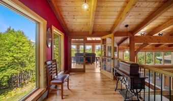 119 Moat View Dr, Albany, NH 03813