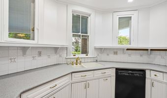 211 Cedar Ave, Allenhurst, NJ 07711