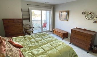 20588 CORNSTALK Ter 202, Ashburn, VA 20147