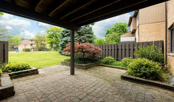 2623 Meade Ct, Ann Arbor, MI 48105