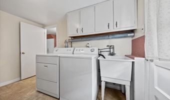 29 E MAPLE Ave, Bellmawr, NJ 08031