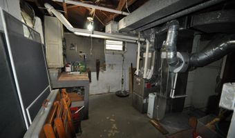 19 Clark Pl, Avenel, NJ 07001