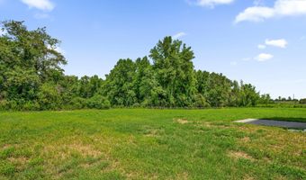 97 Coachman Ln, Autryville, NC 28318