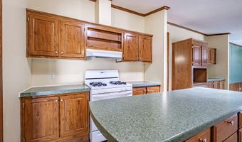 2 Windsor Dr, Alfred, ME 04002