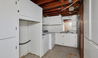 1612 Horse N Buggy Dr, Adel, IA 50003